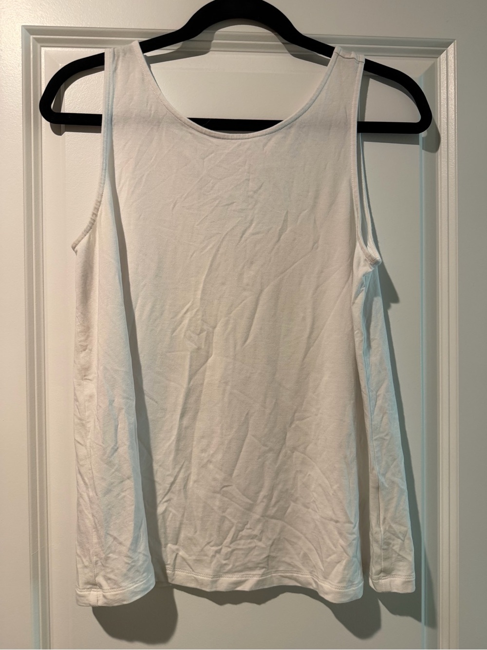 Lilly Pulitzer White Scoop Neck Tank Top